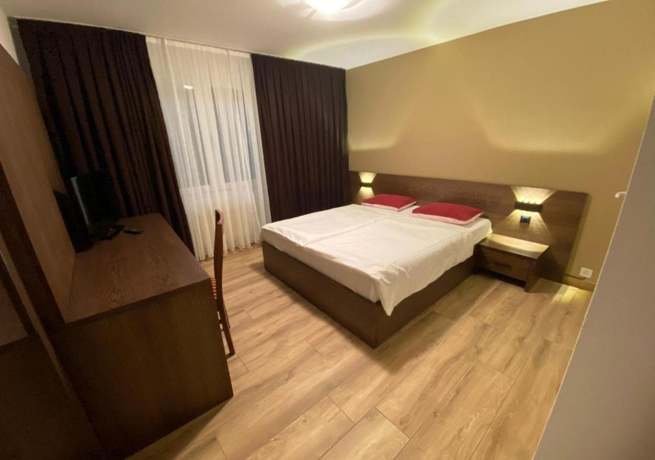 Motel Des Fleurs Servion Ngoại thất bức ảnh