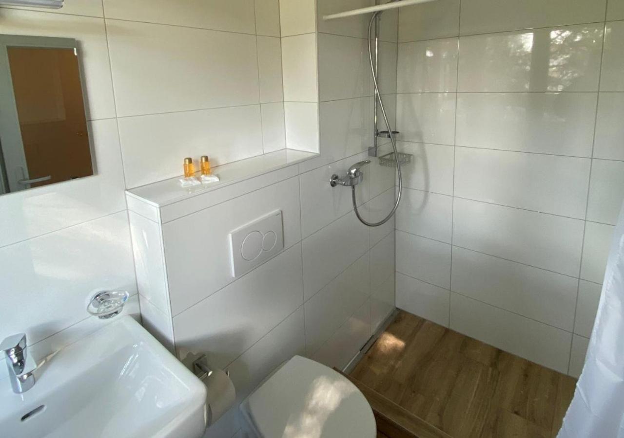 Motel Des Fleurs Servion Ngoại thất bức ảnh