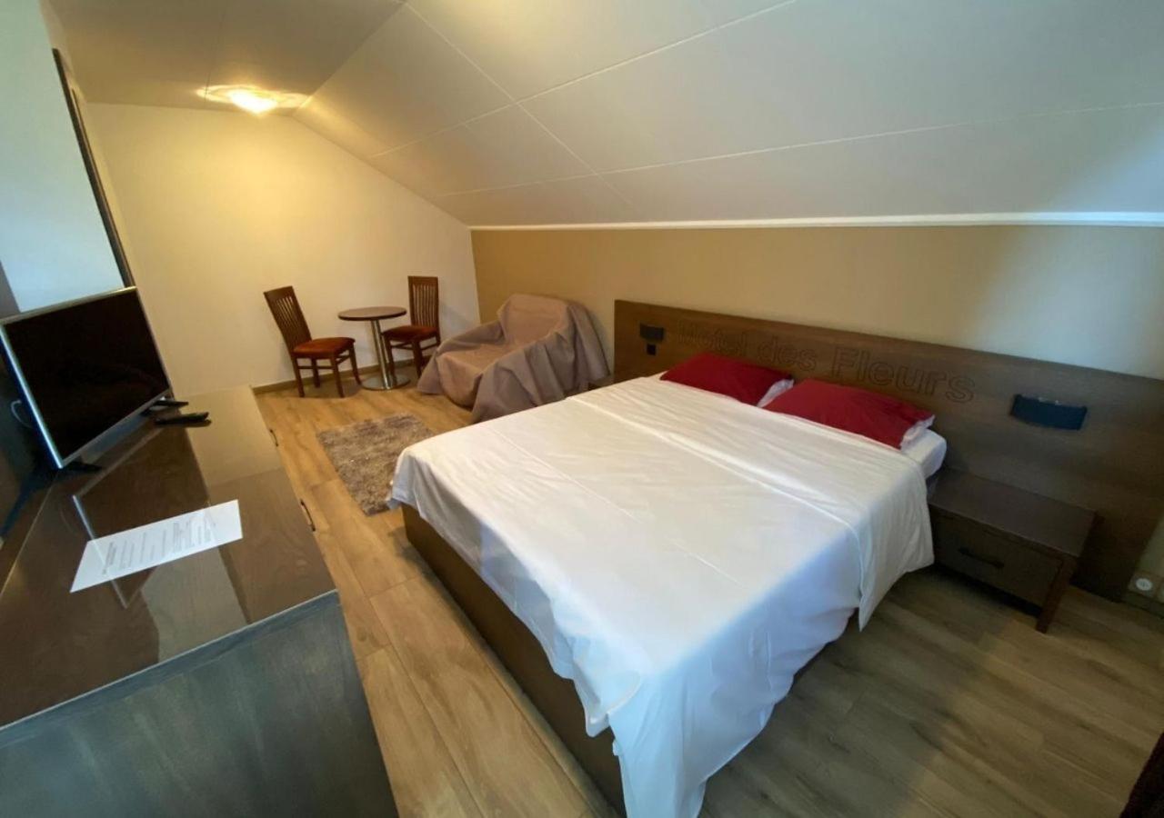 Motel Des Fleurs Servion Ngoại thất bức ảnh