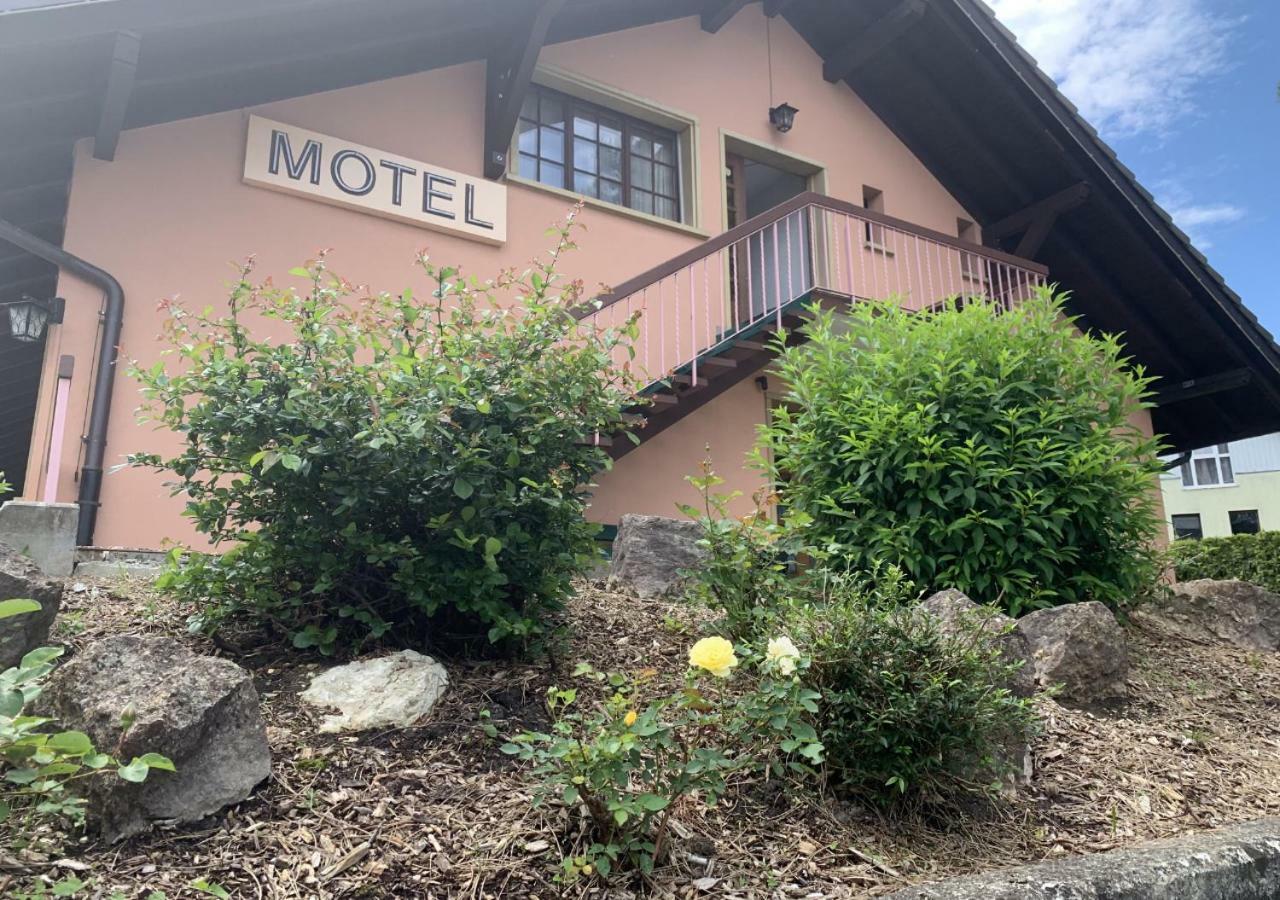 Motel Des Fleurs Servion Ngoại thất bức ảnh